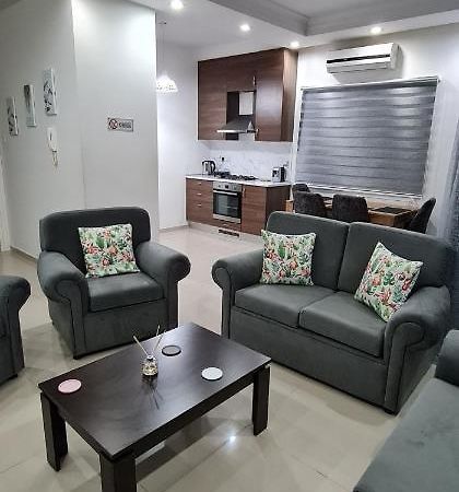 Oytam Apt Nicosia Exterior foto