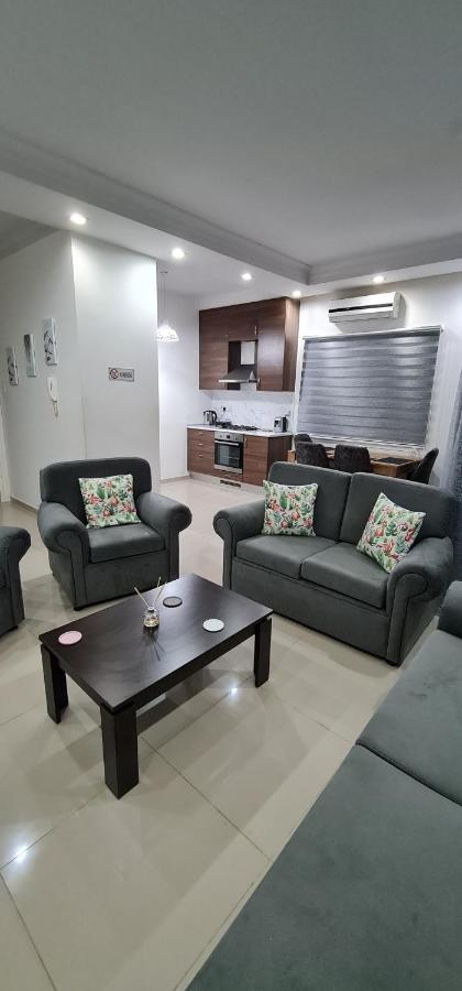 Oytam Apt Nicosia Exterior foto